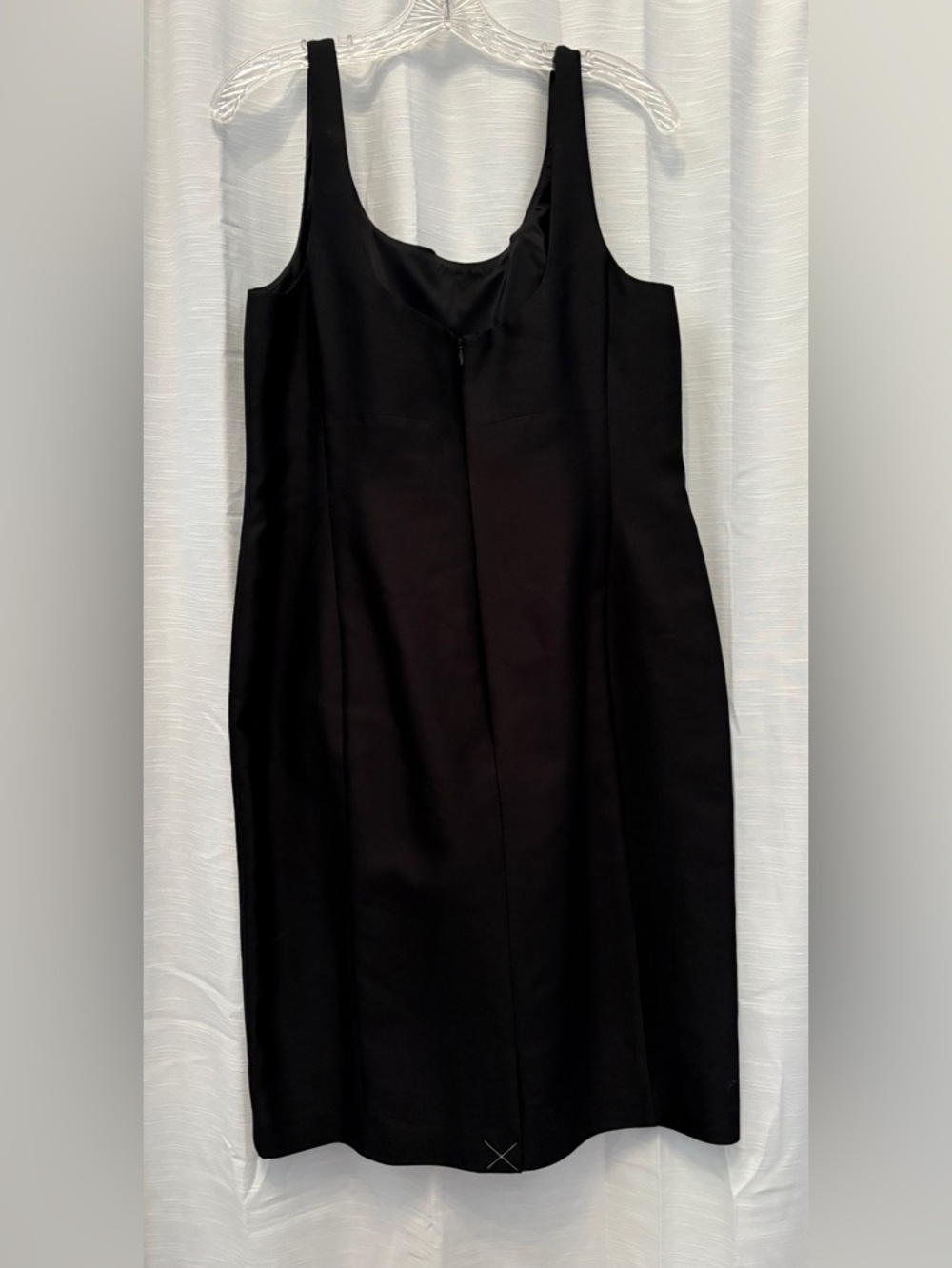 Classic Sleeveless Black Sheath Dress - Picture 4 of 9